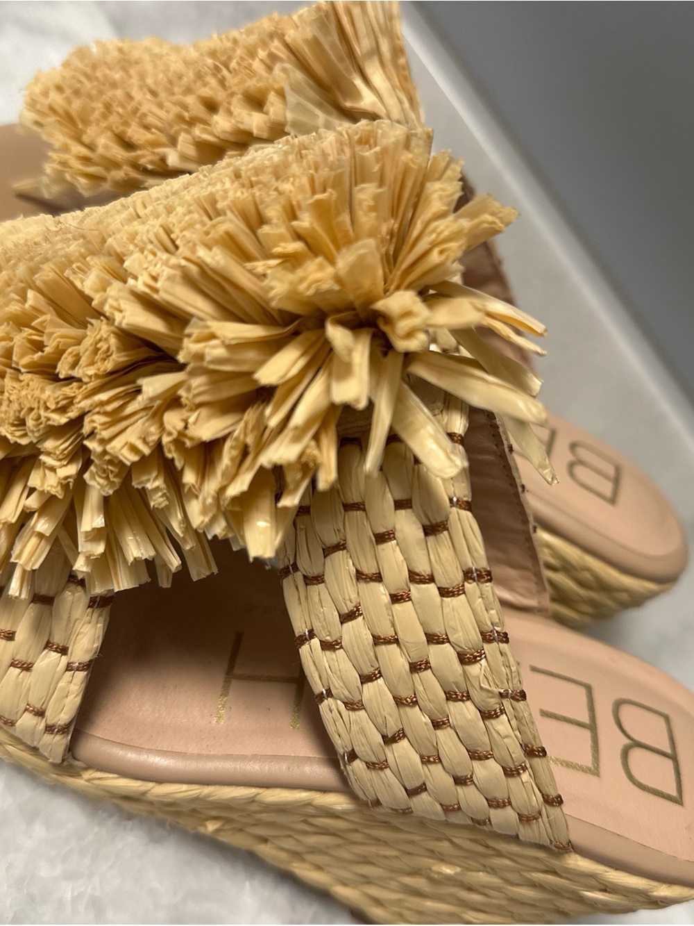 Beach by Matisse size 7 Natural Raffia Slide Sandals - Beige - Picture 5 of 12